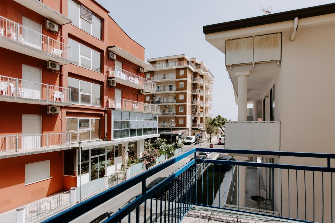 Hotel Edward Bellaria-Igea Marina Ngoại thất bức ảnh