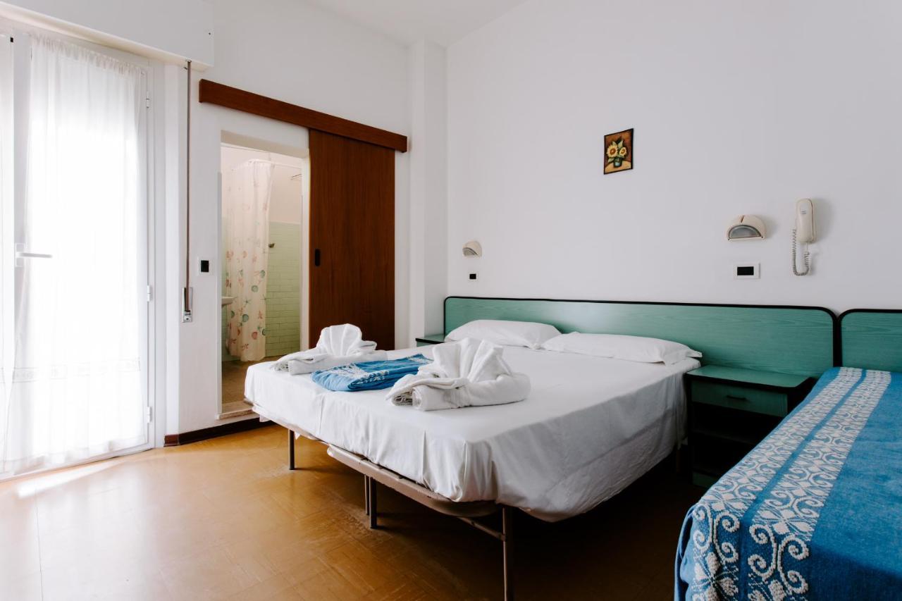 Hotel Edward Bellaria-Igea Marina Ngoại thất bức ảnh