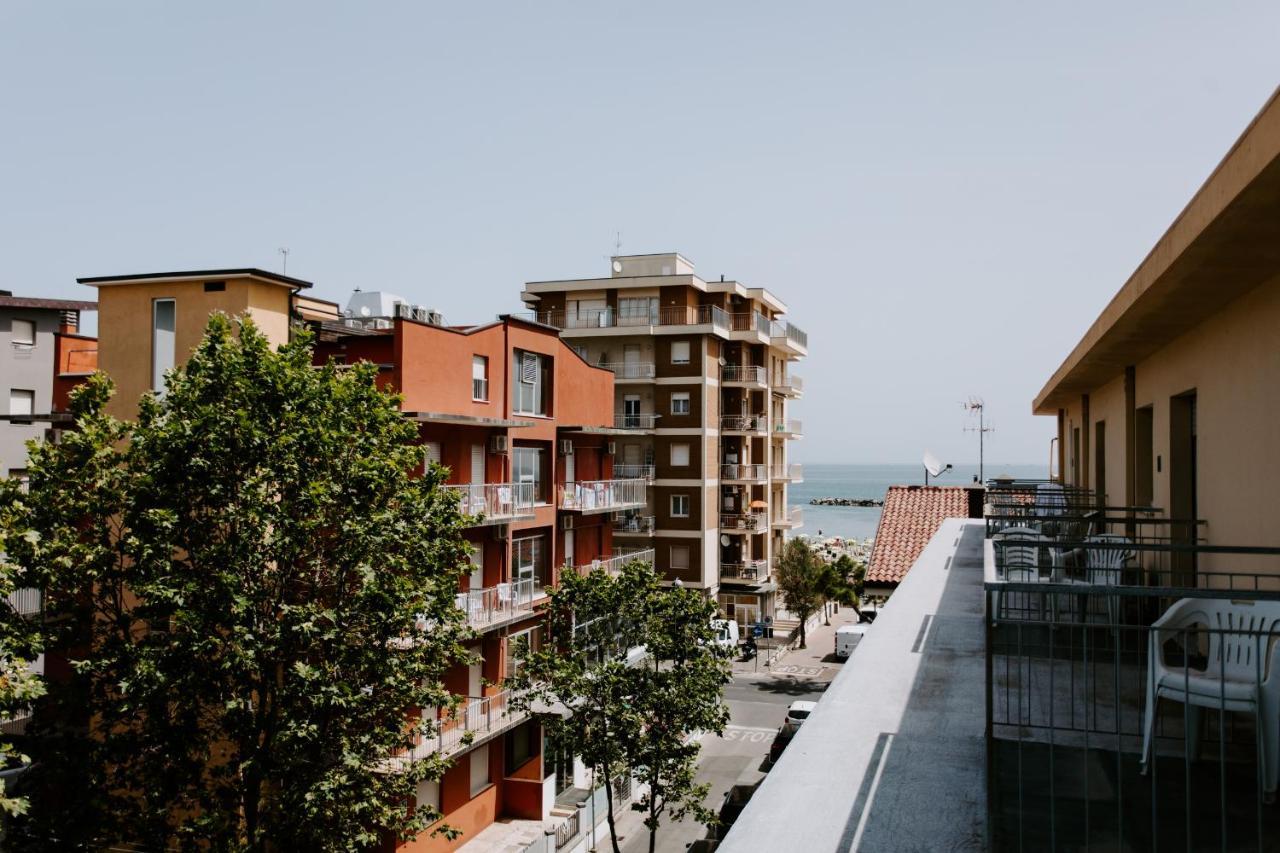 Hotel Edward Bellaria-Igea Marina Ngoại thất bức ảnh