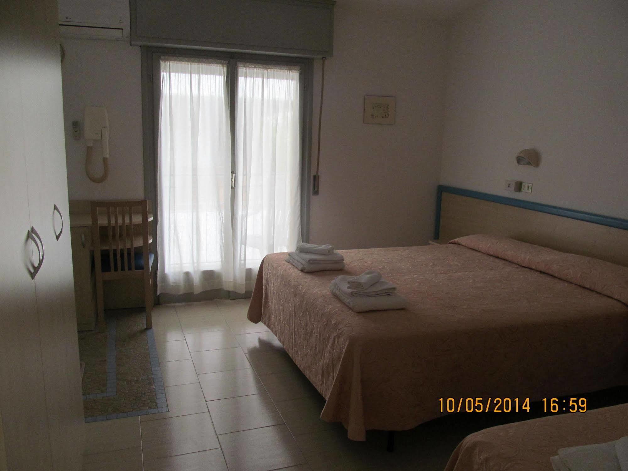 Hotel Edward Bellaria-Igea Marina Ngoại thất bức ảnh