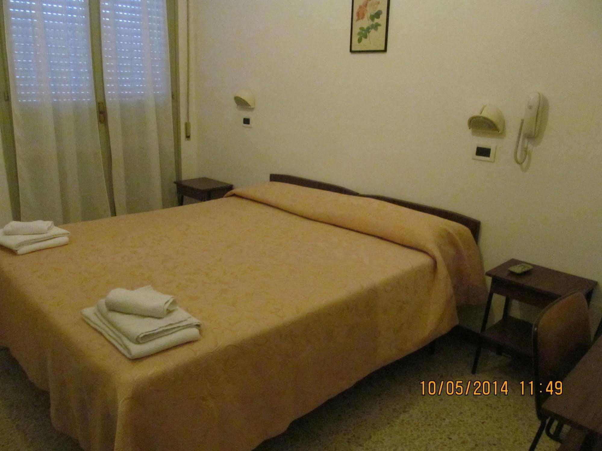 Hotel Edward Bellaria-Igea Marina Ngoại thất bức ảnh